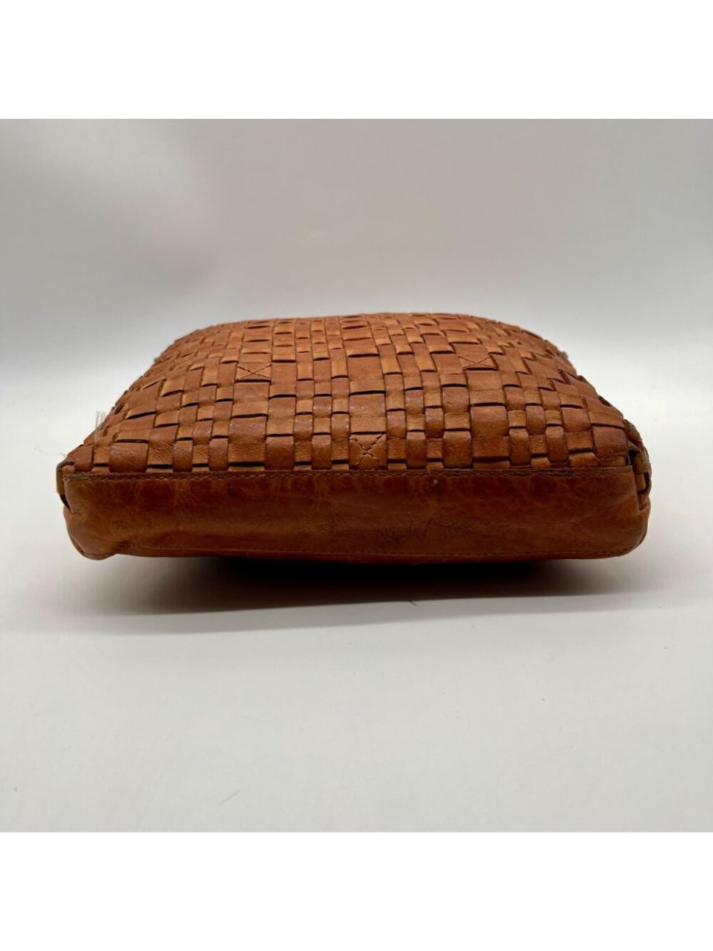 Vilenca Brown Woven Leather Crossbody Bag - Picture 5 of 10